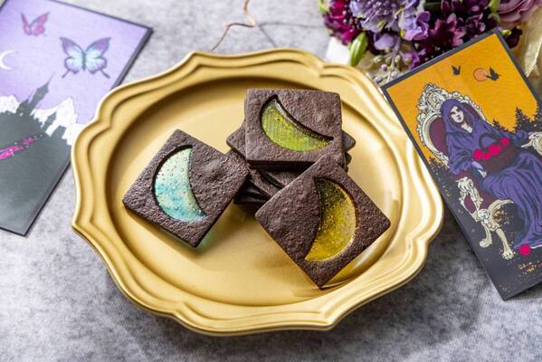 重ねると色が変わるクッキーやビーツを使った漆黒のドリアなど全35種 ハロウィーンスイーツビュッフェ「Magical Party～秘密の謎解きスイーツ～」9月6日（土）から開催