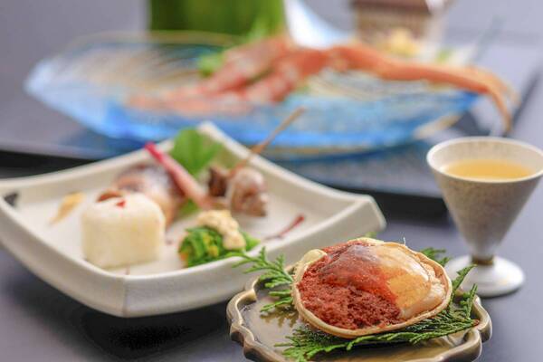 2025年新しい一年の扉を開く、上質な時を刻む大人宿。【絶景と美食】海の京都・夕日ヶ浦温泉「佳松苑 別邸ふうか」