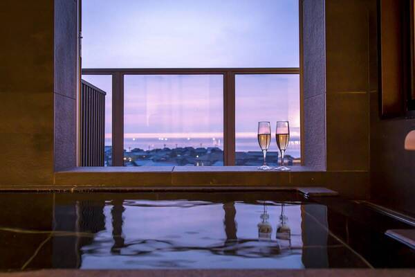 2025年新しい一年の扉を開く、上質な時を刻む大人宿。【絶景と美食】海の京都・夕日ヶ浦温泉「佳松苑 別邸ふうか」