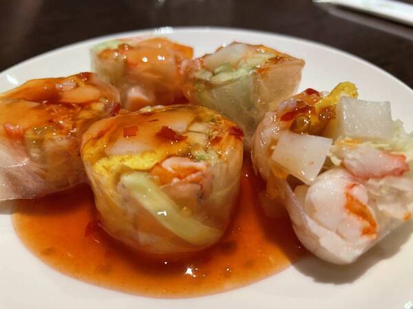 渋谷【タイのシェフとアイドルのコラボ】「秘密CAFEグリーンカレー屋さん」がオープン