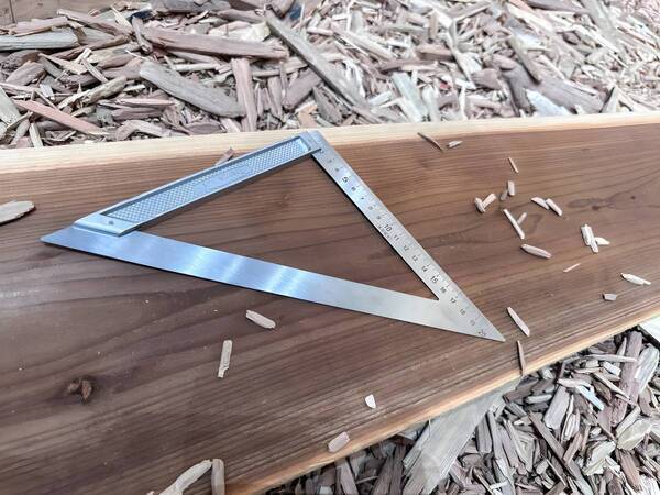 【日本初】 "中華包丁"投げ放題！物壊し&斧投げBARで12月17日(火)より提供スタート！