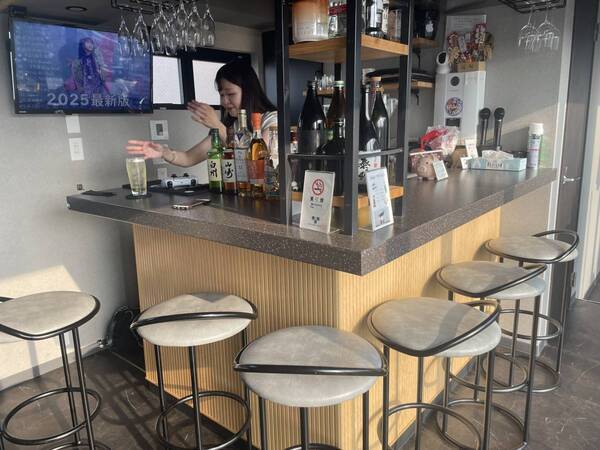 YouTuberえり氏が実店舗に進出！「ハイボールモンスター」ついに実体化――日曜限定バー、歌舞伎町にてオープン