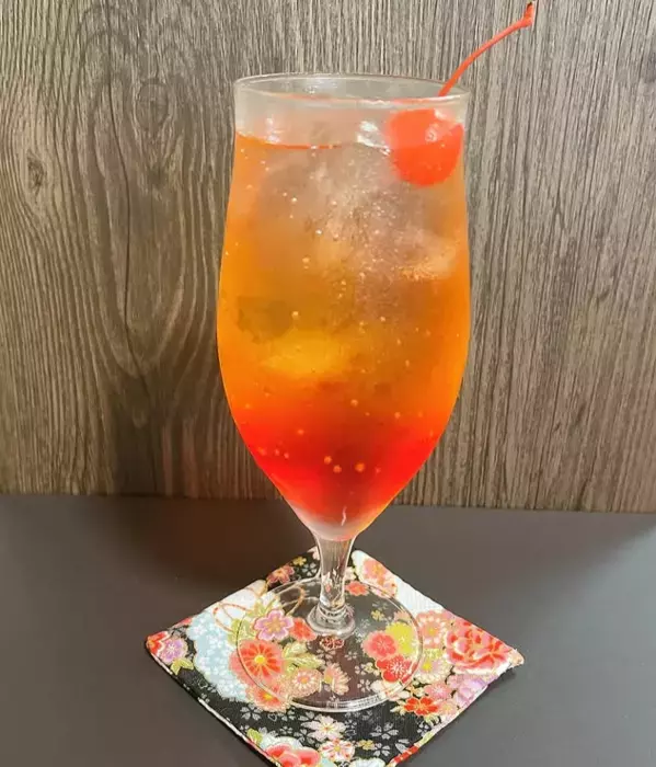 浅草【SNS映え間違いなし。目の前で魅せる“芸術的アイスラテ”が登場】「Tsumugi」オープン！