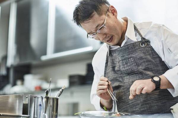 御堂筋の玄関口・淀屋橋のランドマークビル「淀屋橋ステーションワン」 商業ゾーン 今秋までに11店舗がさらにオープン！