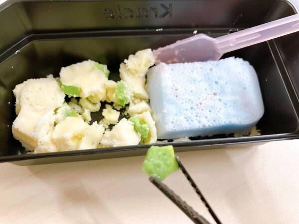 お菓子で発掘！？地層ラムネを割って、化石のお菓子を発掘しよう！「化石はっくつ！ほれほれラムネ」が2025年7月14日(月)に新発売！