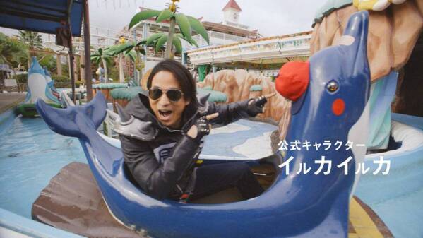 大阪駅中央口柱巻きLEDビジョンで 超ひらパー兄さんCM放映！