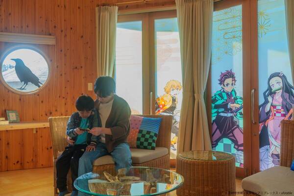 柱が遊びに来る！あなただけの特別な夜 ニジゲンノモリ×アニメ『鬼滅の刃』コラボルーム 「絆のコクーン」がパワーアップ！ 2025年8月9日（土）より開始