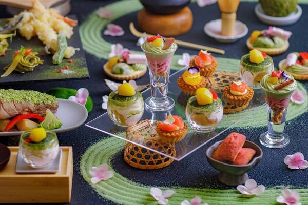 ＡＮＡクラウンプラザホテル千歳 まろやかさを増す“秋の抹茶”と可憐なピンク 見た目も味わいもときめく、大人可愛いスイーツ＆ランチブッフェ