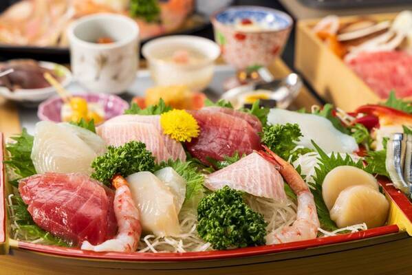 【株式会社一の湯】陽だまり一の湯 リニューアル1周年記念で夏休み家族応援！お子様無料＆舟盛り付きプランを期間・室数限定で販売開始