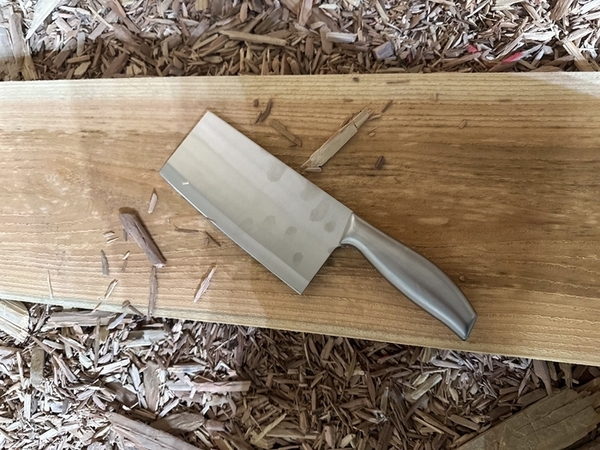 【日本初】 "包丁"投げ放題！物壊し&斧投げBARで8月12日(火)より提供スタート！