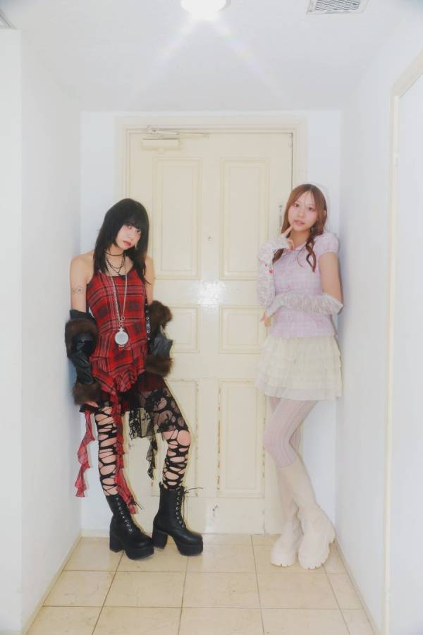 SPINNSが提案する秋の新ジャンル“真逆なふたりの夢とリアル” 『Romance Punk』始動