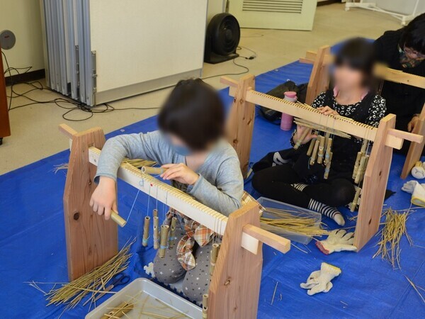 東京都あきる野市の五日市・留原地区に伝わる郷土文化に触れよう！1月25日(土)「あんぎん織り技法でミニ炭俵づくり」小峰公園で開催！