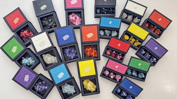 “推し色”で楽しむ宝石菓子。全10色展開の琥珀糖ボックスが登場！2025年8月8日(金)より期間限定予約開始