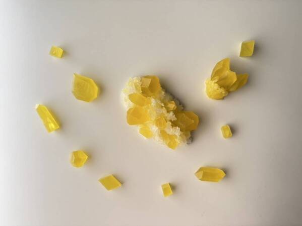 “推し色”で楽しむ宝石菓子。全10色展開の琥珀糖ボックスが登場！2025年8月8日(金)より期間限定予約開始