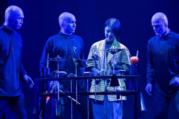 あのブルーマンが帰ってきた！ブルーマングループ2025新宿公演　開幕！