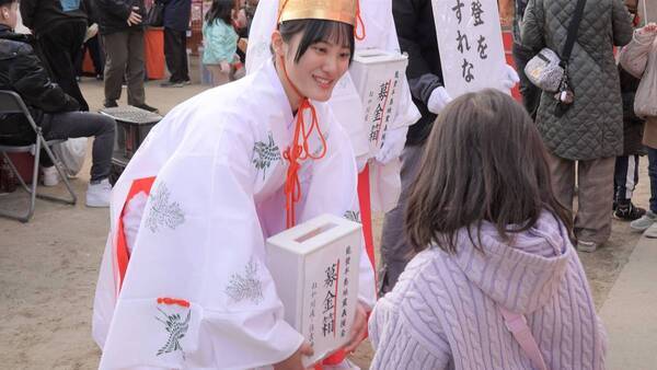 大阪国際大学のボランティアバンクの学生が「ねや川 戎大祭」の福娘として参加しました！