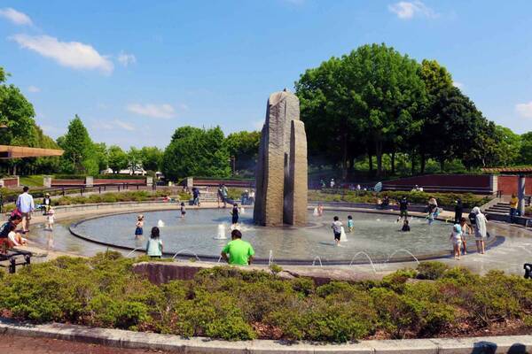 【7/18情報更新】多摩地区4公園 夏季じゃぶじゃぶ池オープン！【7/19(土)～8/31(日)】