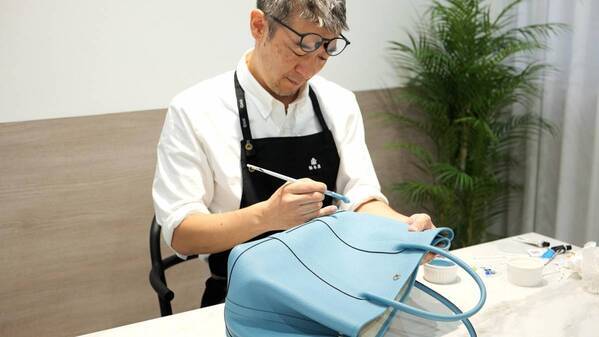 “バッグの日焼け”トラブルが夏に急増！ブランドバッグ修理「鞄色屋」の職人が警鐘