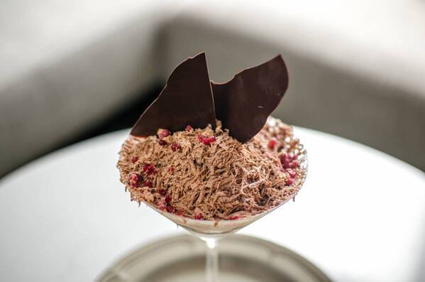 大好評の「大人のためのパフェ氷」が再登場！～かき氷とパフェが出会う新感覚スイーツを長野県・湯田中温泉のチョコレート専門店『oN CHOCOLATE NAGANO』がお届けします～