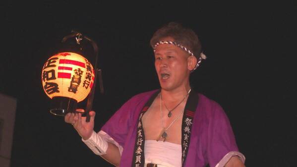 300年以上続くけんか神輿。舞台裏の人間ドラマに密着。