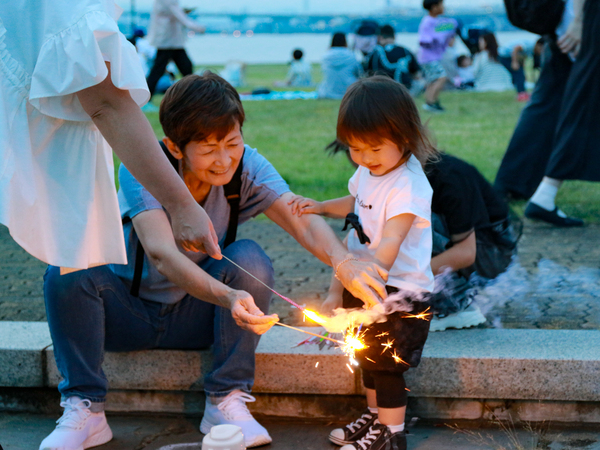 お父さんたちが“火をつける”2025中之島GATE玩具花火大会第二弾『大人達が作る子ども達への花火大会』開催決定！