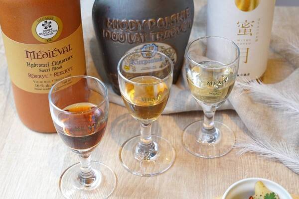 8月3日「はちみつの日」記念の特別セットが登場！　【数量限定】世界の選りすぐり蜂蜜を一度に楽しめる「世界万国蜂蜜セット」8/1新発売