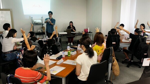 お菓子で地震に強い橋を学ぶ！クリテック工業の夏休み子ども体験学習「クリテックアカデミー」大盛況で開催