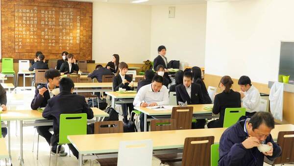 大阪国際大学短期大学部栄養学科の学生が８年連続で守口市教育委員会とコラボで中学生が喜ぶ給食レシピを４食開発！