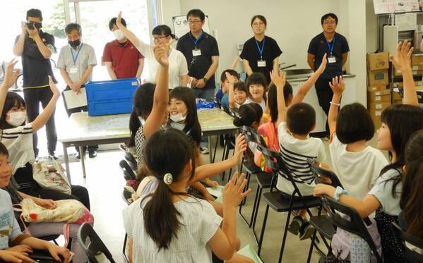 芝山町の子どもたちを対象に、英語や中国語を学びながら、 航空業界の取り組みを体験できる「インターナショナルジュニアカレッジ」を開催