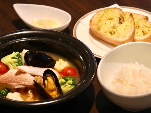 【開業5周年記念】蓼科の“愛犬と泊まれるホテル”が5大特典付プラン販売　お食事無料アップグレードや愛犬用おやつも｜2025年7月～