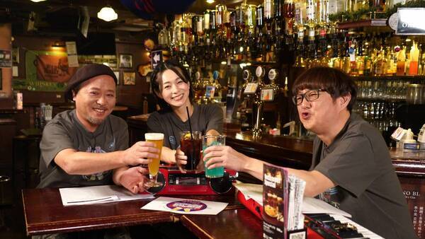 大人気英国風PUBチェーン「HUB」とカセットがコラボ 1月20日よりコラボレーションドリンク期間限定販売開始 ～80年代音楽を彩るドリンクであの頃にタイムスリップ～