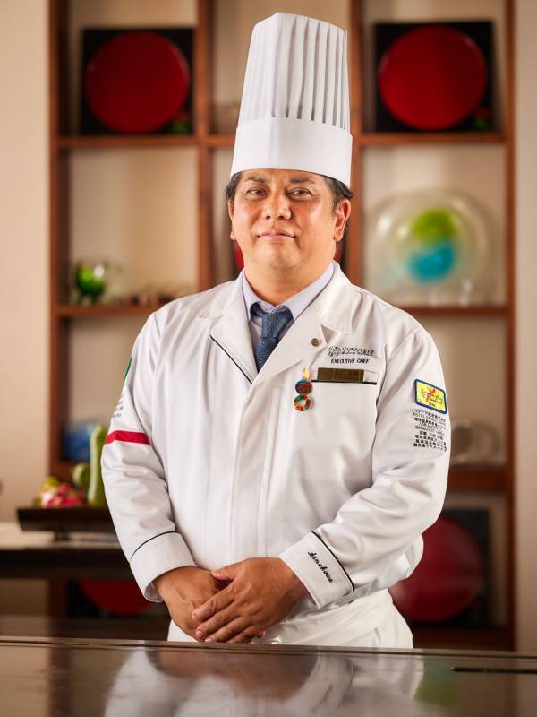 沖縄・瀬長島ホテル│沖縄県産黒毛和牛とイセエビの鉄板焼きが楽しめるランチビュッフェが8月よりスタート