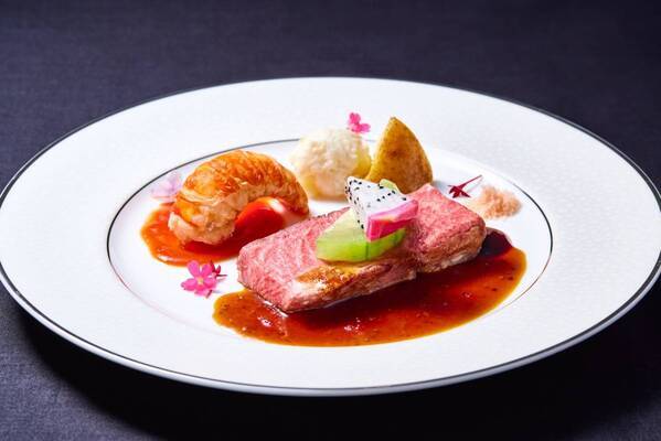 沖縄・瀬長島ホテル│沖縄県産黒毛和牛とイセエビの鉄板焼きが楽しめるランチビュッフェが8月よりスタート