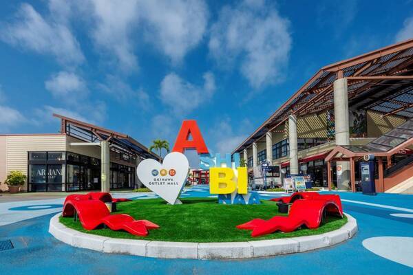 沖縄・瀬長島ホテル│沖縄県産黒毛和牛とイセエビの鉄板焼きが楽しめるランチビュッフェが8月よりスタート