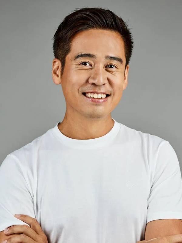 【リスキリング転職】補助金で最大70％OFF！生涯年収1億円アップ期待の英語サービスがお得に受けられる