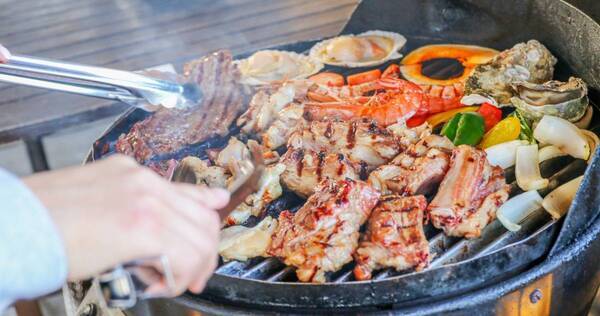 【江ノ島海の家ちょっとヨットビーチハウス2025】この夏、BBQとマリンレジャーがセットで楽しめる「夏だけの特別体験！海遊び＆ビーチハウスBBQプラン」が登場！