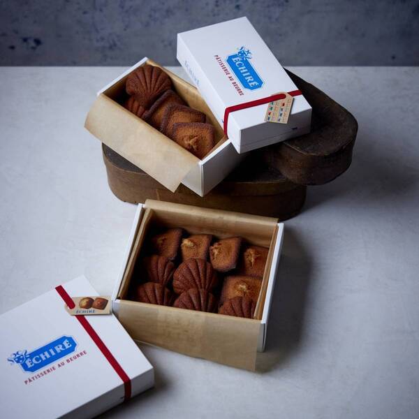 エシレ・パティスリー オ ブールが贈る バレンタイン＆ホワイトデー  ”avec l’amour（愛とともに）”のメッセージをそえて エシレの焼菓子を！ 期間中は限定デザインのタグやショッパーが登場 2025年2月1日（土）～2025年3月中旬