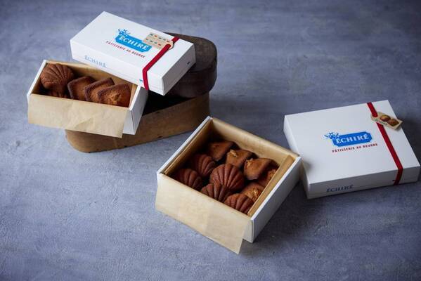 エシレ・パティスリー オ ブールが贈る バレンタイン＆ホワイトデー  ”avec l’amour（愛とともに）”のメッセージをそえて エシレの焼菓子を！ 期間中は限定デザインのタグやショッパーが登場 2025年2月1日（土）～2025年3月中旬