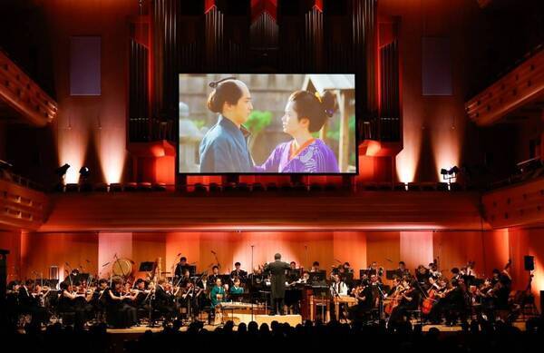 大河ドラマ『べらぼう』コンサート東京公演レポート！ 名場面映像とフルオーケストラ演奏と花總まりの朗読でべらぼうの世界へ没入。来月の神戸公演にも期待！