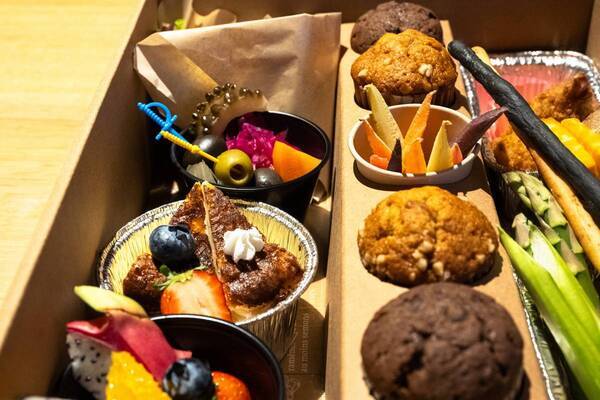 春風とともに楽しむ新しいブランチ体験「ガーデンピクニックブランチ」、大阪ベイエリアのホテル・ロッジ舞洲が3月1日より宿泊プランとして提供開始