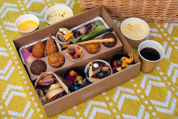 春風とともに楽しむ新しいブランチ体験「ガーデンピクニックブランチ」、大阪ベイエリアのホテル・ロッジ舞洲が3月1日より宿泊プランとして提供開始