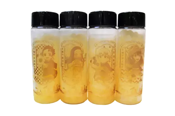 炭治郎や禰豆子のオリジナルボトルが夏専用メニューとして新登場　ニジゲンノモリ×アニメ『鬼滅の刃』「ボトルアイス(オリジナルボトル付き)」全4種　2025年8月9日（土）より販売開始