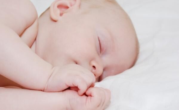 赤ちゃんがビックリするほどスヤスヤ眠る方法