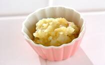 離乳食作りを苦痛に感じていませんか？厚生労働省の資料では、約23%のママやパパが離乳食作りを「面倒」と感じているそうです。今回は、大人の食事から取り分けたり、たった5分で完成する時短レシピをご紹介。忙しい毎日でも、楽しく離乳食作りができるようになりますよ。