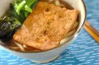 あなたはどっち派？「きつねうどん」と「たぬきうどん」の由来・地域差を解説〜アレンジレシピも