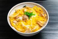 「親子丼」と「他人丼」は何が違う？おすすめレシピで食べ比べ！～ユニークな「いとこ丼」も紹介