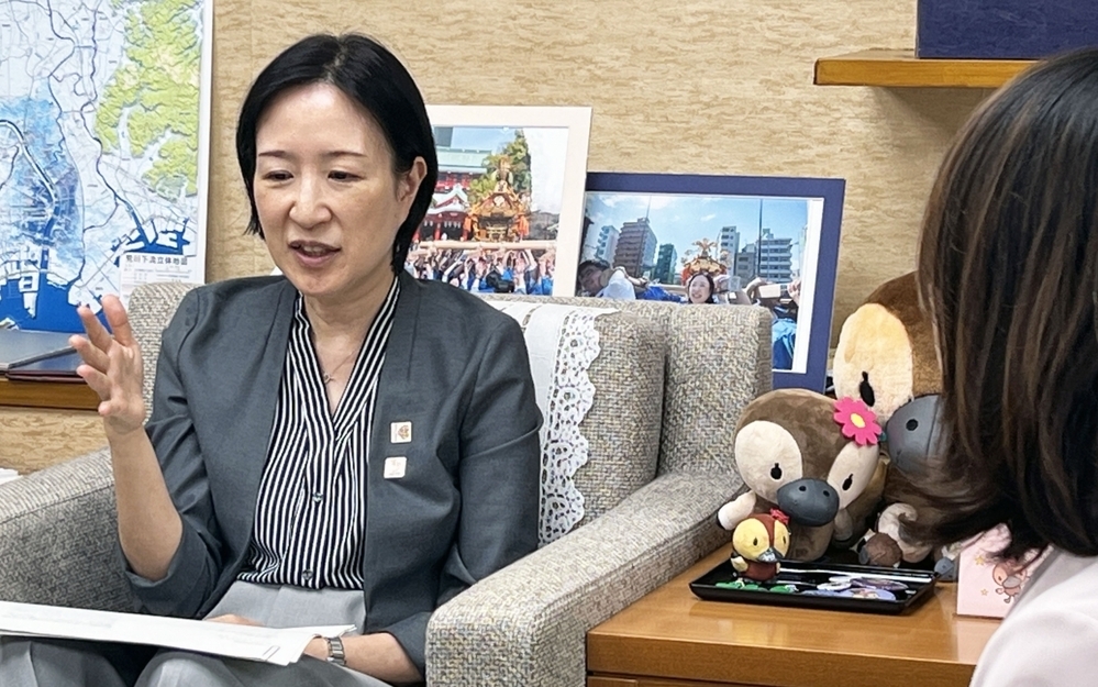 子育ての負担軽減だけでなく子育てのポジティブな面も届けたい… 江東区の大久保区長にインタビュー【細川珠生のここなら分かる政治のコト Vol.36】