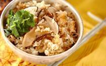 秋の味覚の王様、松茸。独特の芳醇な香りは、食卓を一気に華やかにしてくれます。今回は、王道の松茸ご飯のレシピから、土瓶蒸しや洋風アレンジまで、松茸の香りと食感を最大限に楽しむための絶品レシピ全7選をご紹介します。