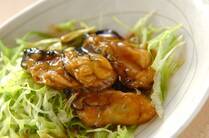 牡蠣は旨みたっぷりで栄養豊富、火を通すだけでごちそう感が出る便利食材ですね。おかずにもおつまみにも主食にも使えて、献立の幅がぐんと広がります。今回は毎日の食卓で大活躍する人気レシピランキングTOP3をご紹介します。