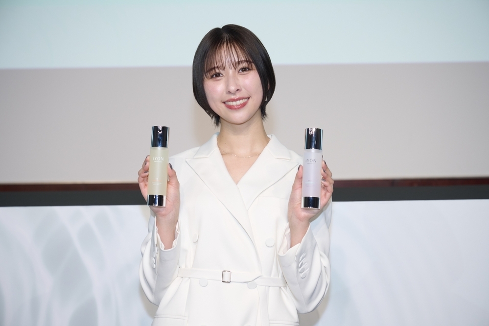 【イベントレポート】ももクロ・玉井詩織がビューティーブランド『iYON』アンバサダーに就任！幼馴染・忽滑谷アナとの共演で笑顔あふれる会見に